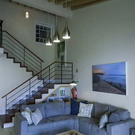 Surf Beach_santa Barbara Secret Gardens * Ribeira Grande